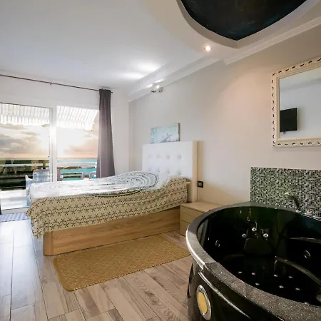 Apartamento 204 Atalaya 2 Bedrooms, Sea View, Private Parking *