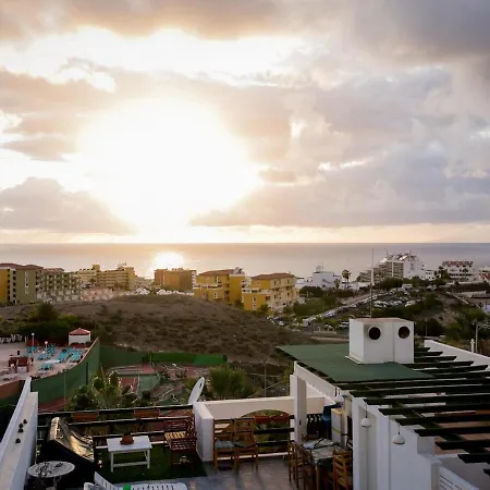 204 Atalaya 2 Bedrooms, Sea View, Private Parking Apartamento